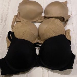 Lot of 3 Victorias Secret bras